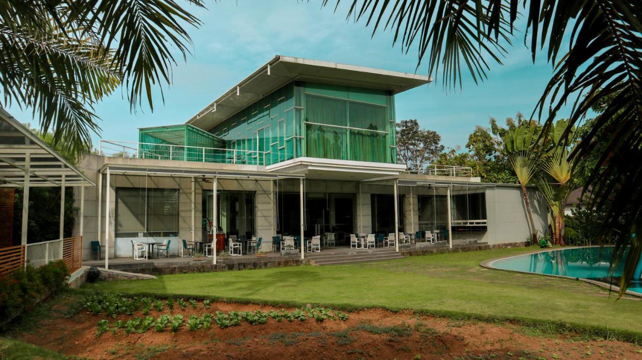 K Gallery Hotel Pasuruan Εξωτερικό φωτογραφία